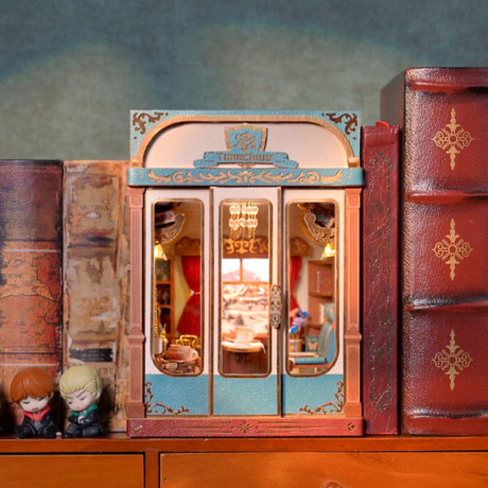 Tonecheer Infinity Train Cabin European Travels Book Nook