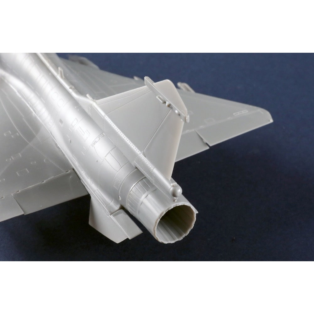 Trumpeter 01698 1/72 Chinese J-10C Fighter