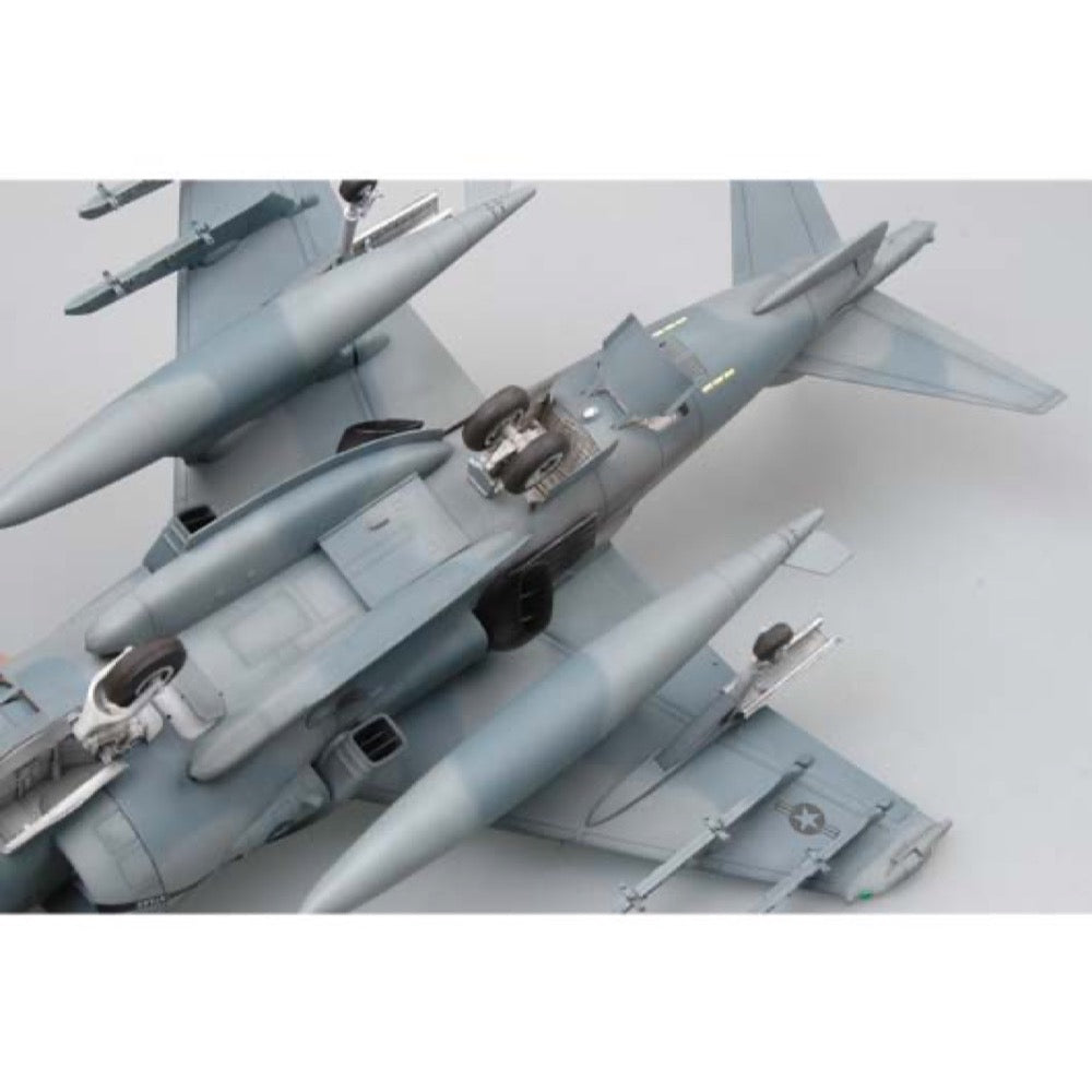 Trumpeter 02229 1/32 AV-8B Harrier II