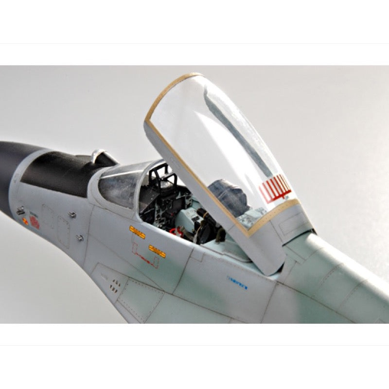 Trumpeter 02238 1/32 Russian MIG-29M Fulcrum Fighter