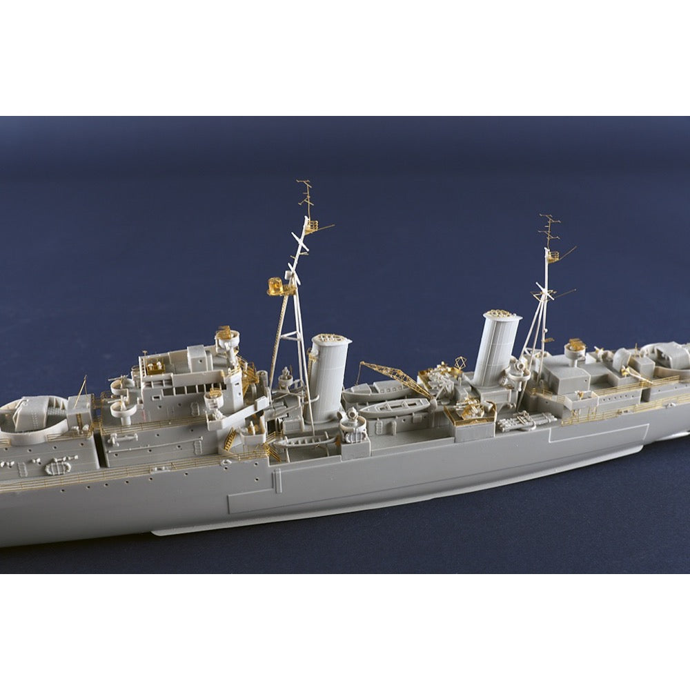Trumpeter 05368 1/350 HMS Scylla Dido-class Light Cruiser