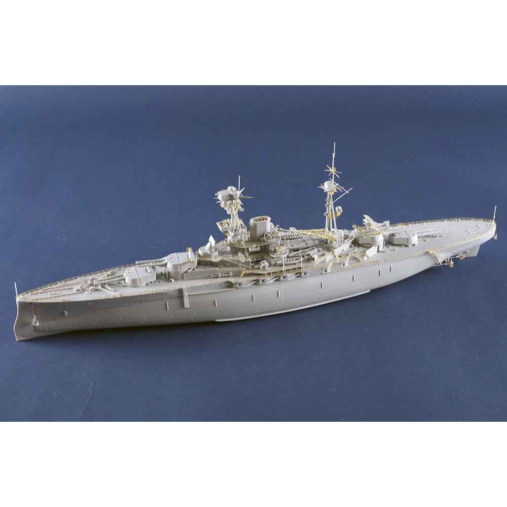 Trumpeter 1/350 HMS Royal Oak Plastic Model Kit