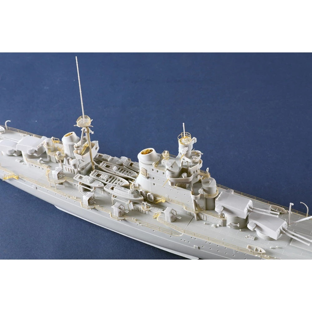 Trumpeter 1/350 Italian Heavy Cruiser Pola Plastic Model Kit