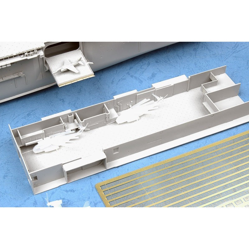 Trumpeter 05611 1/350 USS Wasp LHD-1