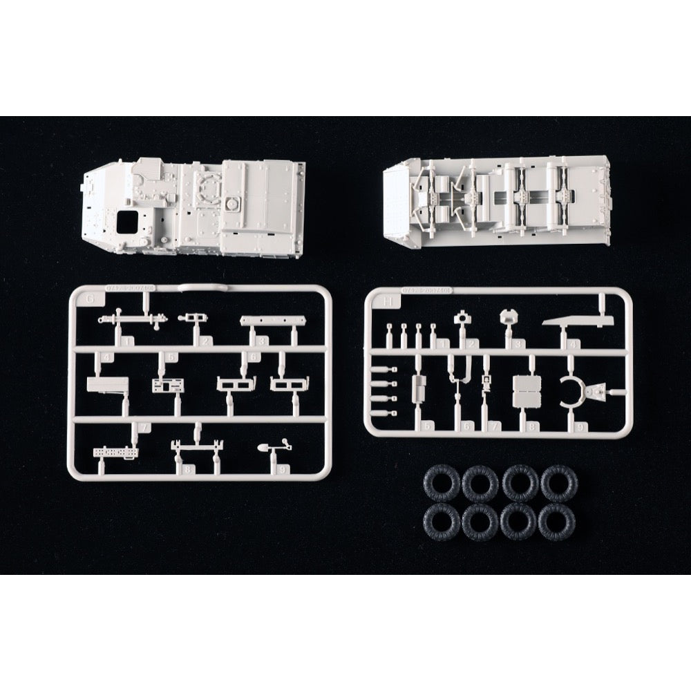 Trumpeter 1/72 M1133 Stryker MEV Plastic Model Kit