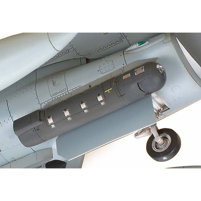 Tamiya 61101 1/48 Lockheed Martin F-16C (Block 25/32)