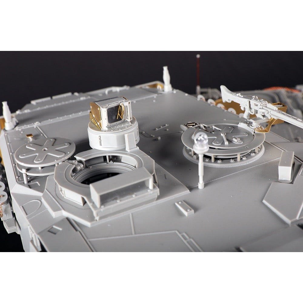 Trumpeter 1/16 German Leopard2A6 MBT Plastic Model Kit
