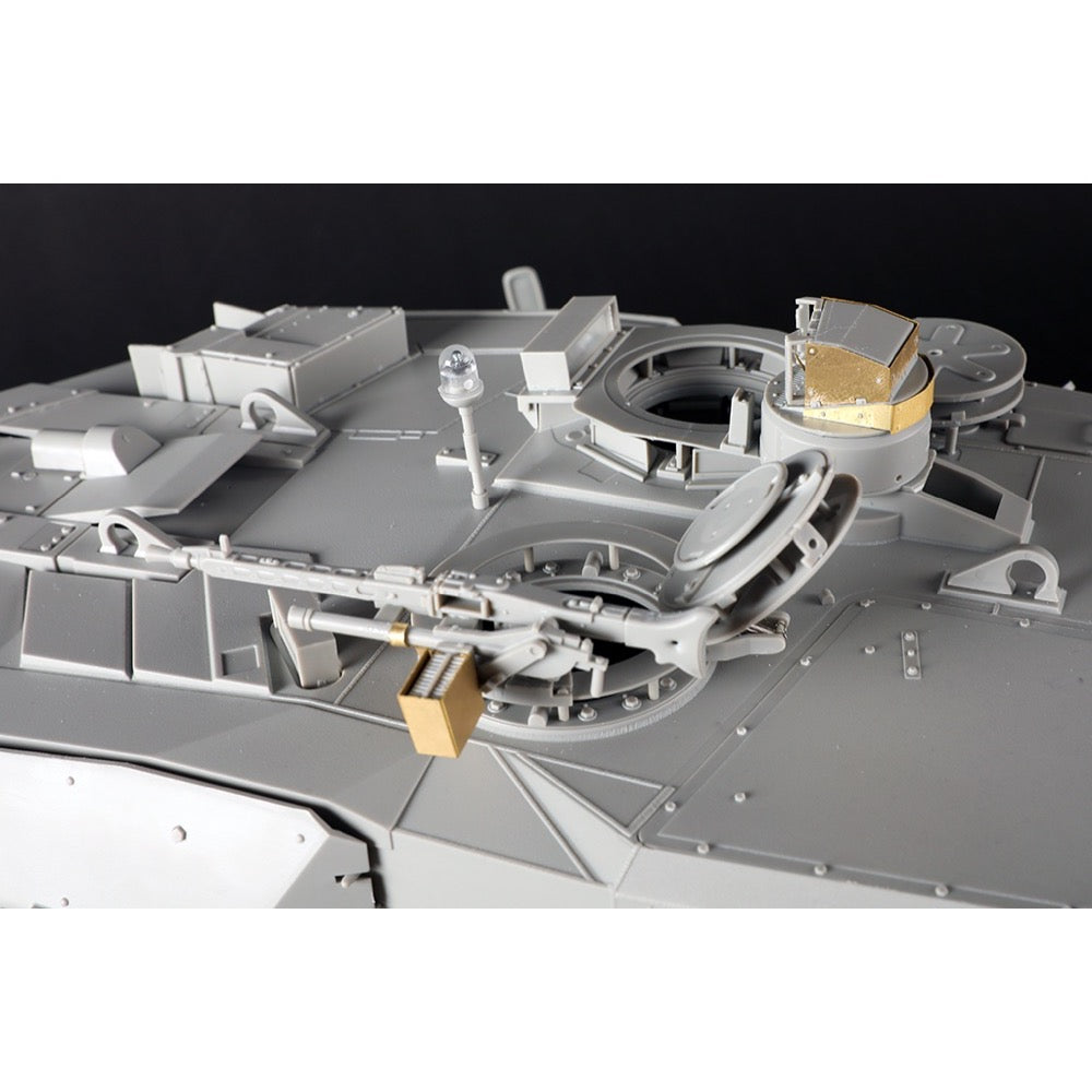 Trumpeter 1/16 German Leopard2A6 MBT Plastic Model Kit