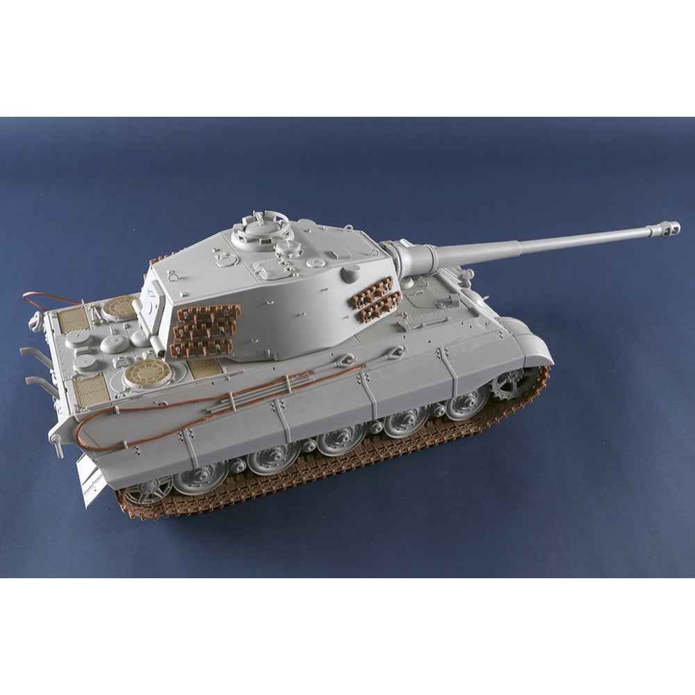 Trumpeter 1/16 Pz.Kpfw.VI Sd.Kfz.182 Tiger II (Henschel 105mm) Plastic Model Kit