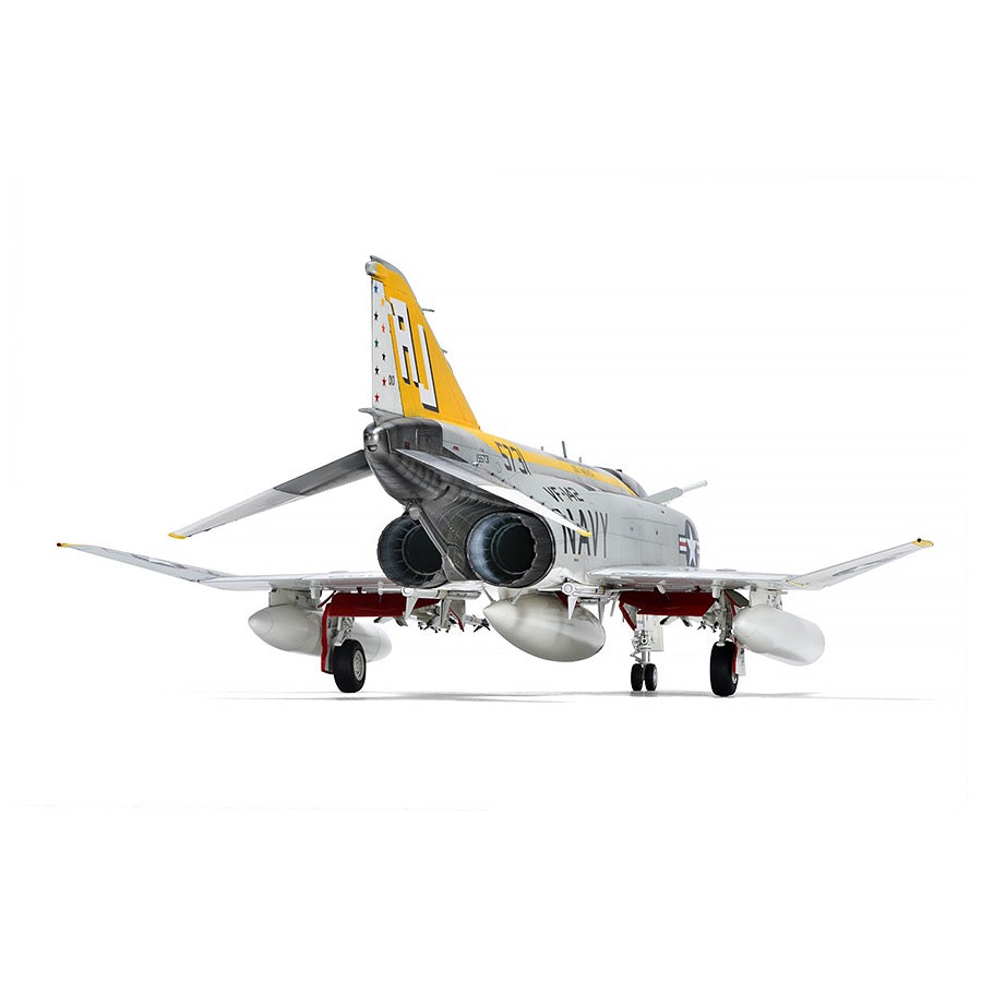 Zoukei Mura SWS4809 1/48 F-4J Phantom II Navy
