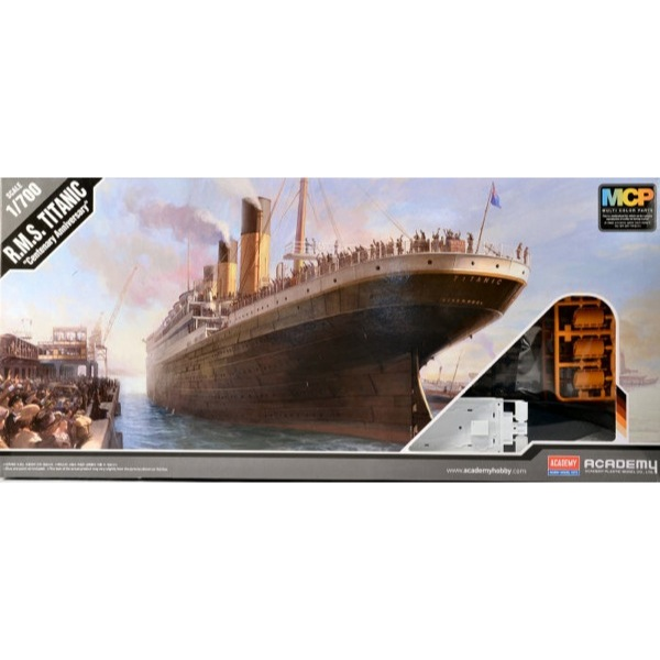 Academy Kit Maquette Titanic – Échelle 1:700 – Édition Centenaire – Modèle Statique Détaillé Pour Collectionneurs Dès 14 Ans