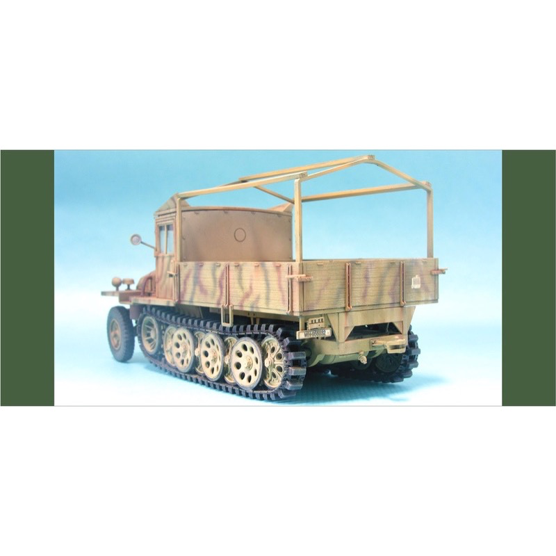 AFV 35047 1/35 SdKfz 251 Ausf D2