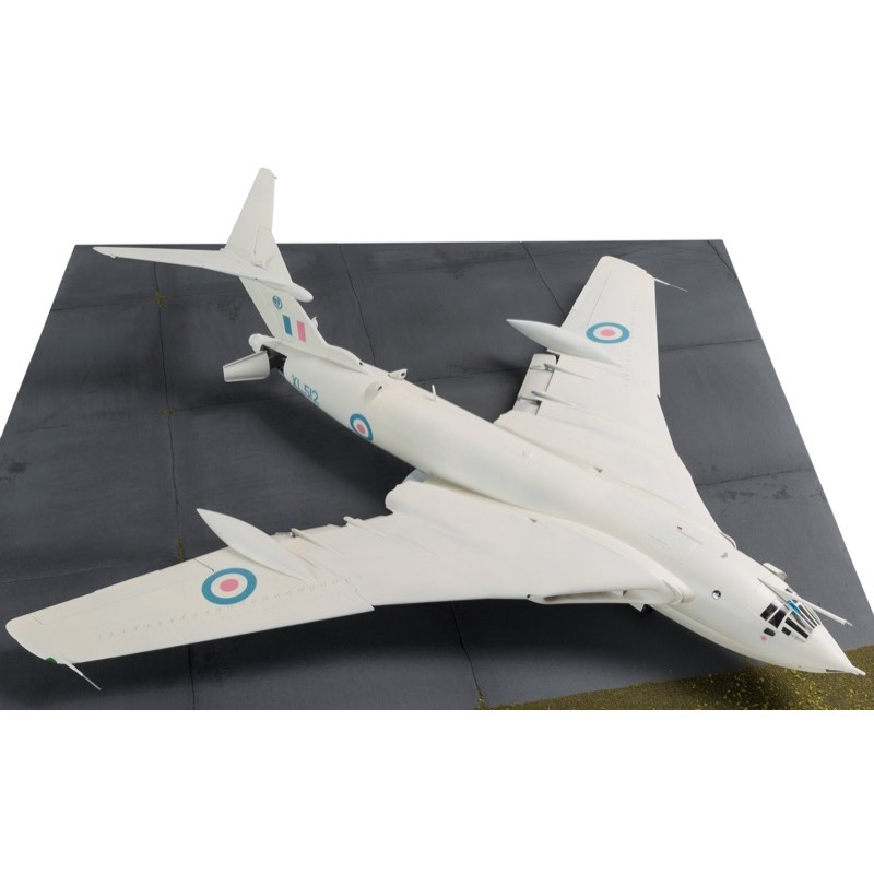 Airfix A12008 1/72 Handley Page Victor B.2