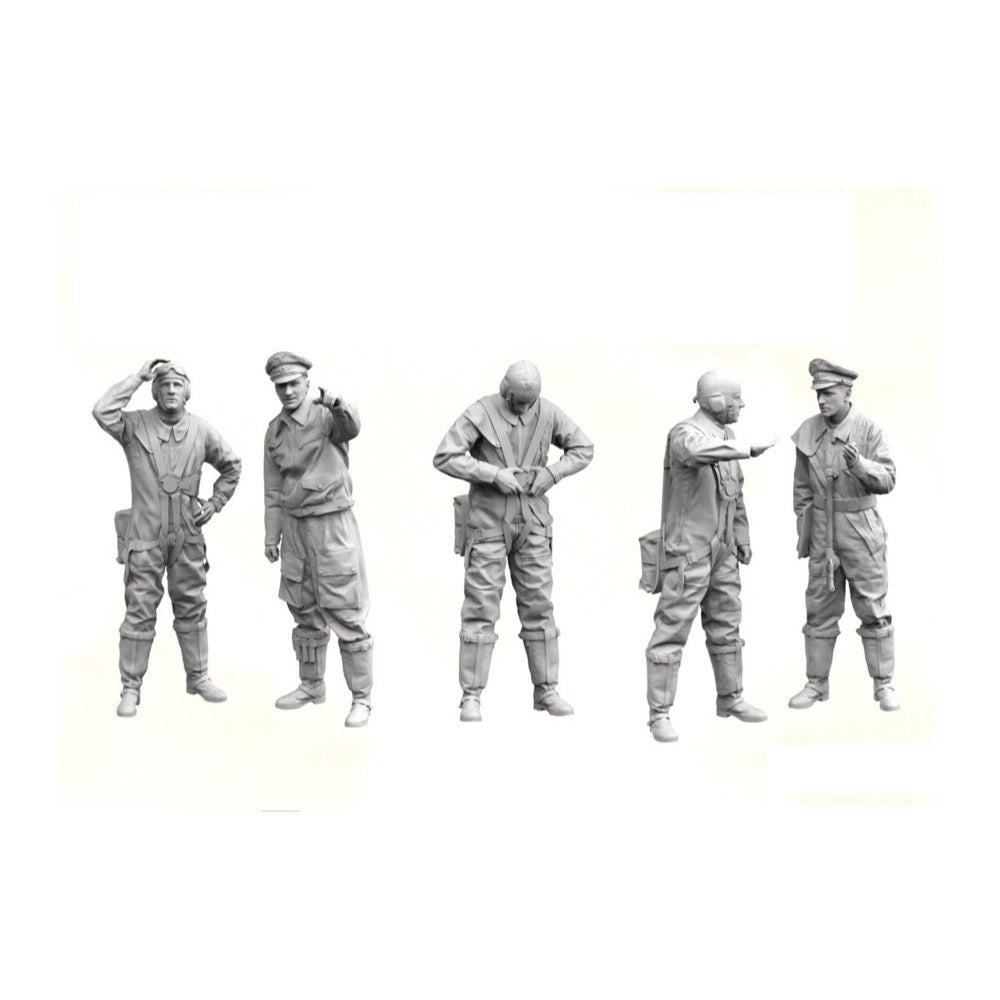 Border Model 1/35 German Bomber Pilots for He111 Ground Condition