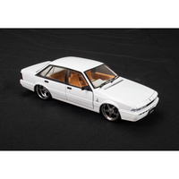 DDA Collectibles 1/24 White VL Calais Custom