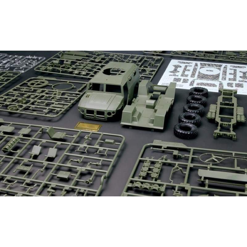 Meng VS-003 1/35 Russian Tiger Armored HMV