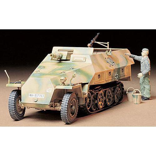 Tamiya 35147 1/35 German SdKfz.251/9 Ausf.D Kanonenwagen
