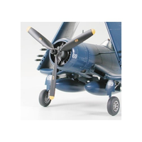 Tamiya 61085 1/48 F4U-1D Corsair with Tug