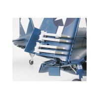 Tamiya 61085 1/48 F4U-1D Corsair with Tug